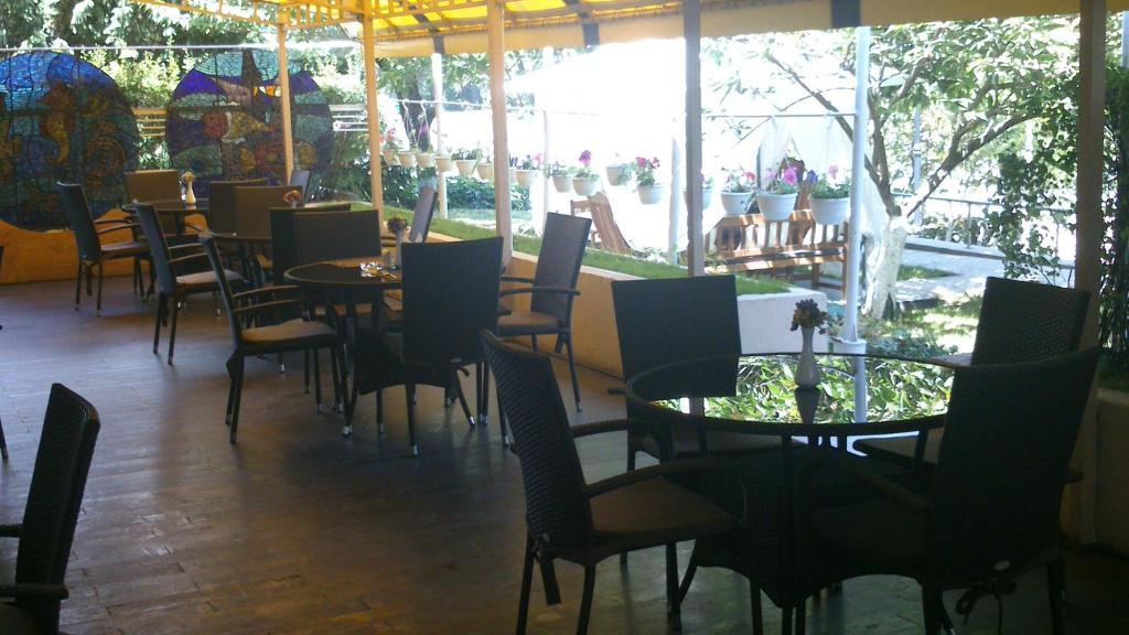 אודסה Viktoria Hotel מראה חיצוני תמונה