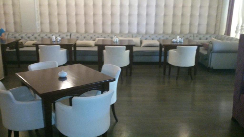 אודסה Viktoria Hotel מראה חיצוני תמונה