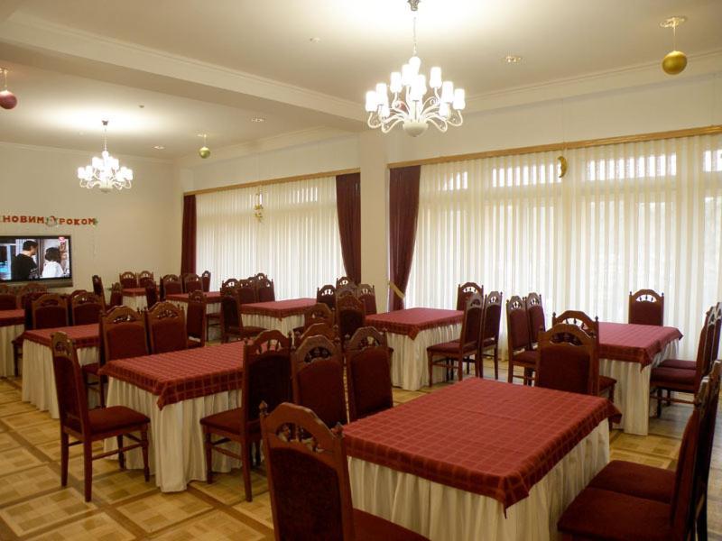 אודסה Viktoria Hotel מראה חיצוני תמונה